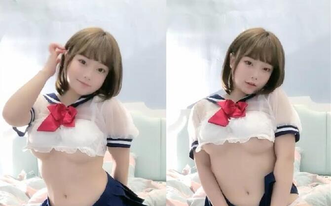 长相清 纯极 品短 发清 纯妹 子道 具自 慰秀情 趣学 生制 服脱 光 光假 屌摩 擦骑 坐